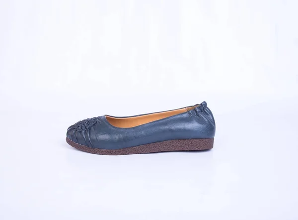 Παπούτσι ή μπλε χρώμα κυρία παπούτσια σε φόντο. — Φωτογραφία Αρχείου