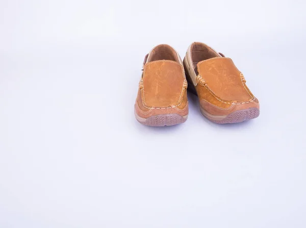 Schoen of bruin van kleur Herenschoenen op een achtergrond. — Stockfoto