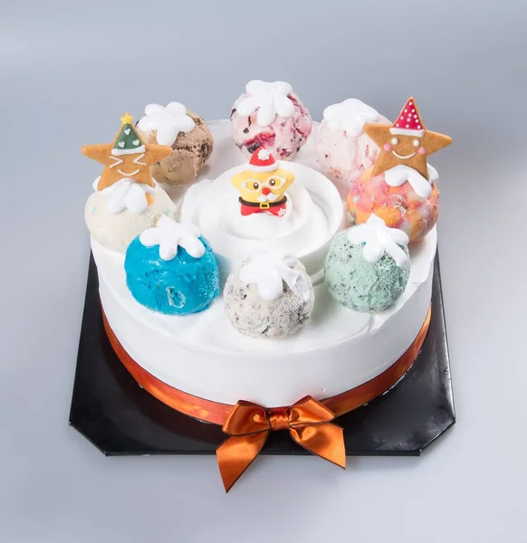 Cake of christmas cake op een achtergrond. — Stockfoto