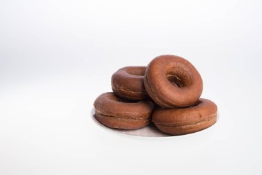 çörek veya bir arka plan üzerinde taze çörek.