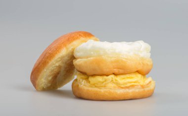 bir arka plan üzerinde Burger veya yumurta burger.