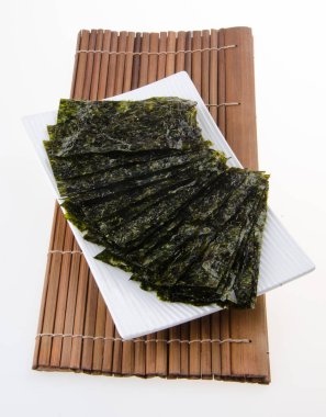 Deniz yosunu. arka plan üzerinde kuru deniz yosunu