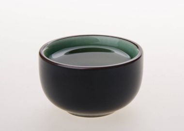 Çin çay üzerinde arka izole
