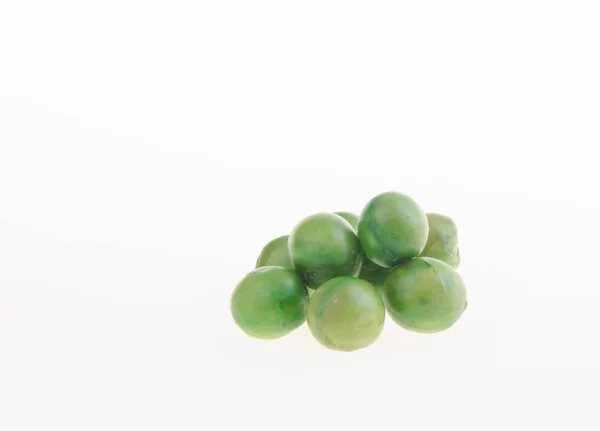 Nüsse oder knusprig beschichtete grüne Erbse auf dem Hintergrund. — Stockfoto