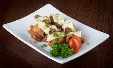 Japon mutfağı. arka planda kızarmış tavuk