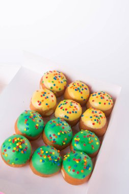 arka planda tatlı mini donut