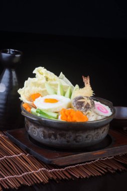 Japon mutfağı. Udon arka planda