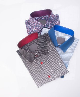 gömlek. bir arka plan üzerinde katlanmış erkek gömlek