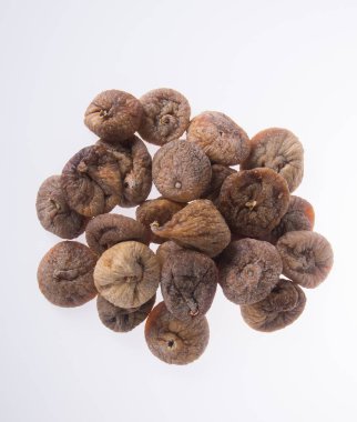 kuru incir veya arka planda doğal kuru incir.