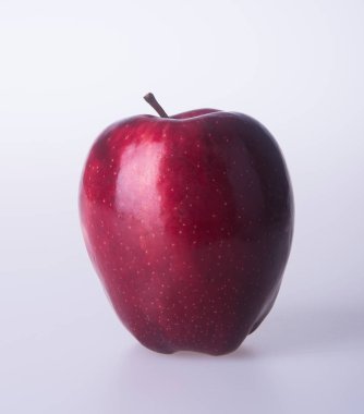 elma veya bir arka plan üzerinde kırmızı elma.