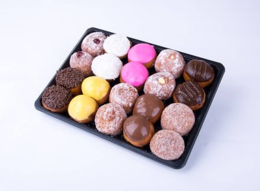 çörek veya bir arka plan üzerinde lezzetli çörek.