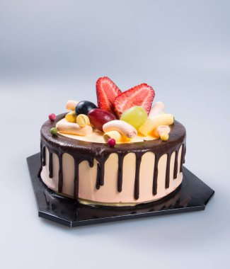 kek veya bir arka plan üzerinde çikolatalı kek.