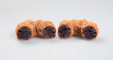 çörek veya bir arka plan üzerinde taze çörek.