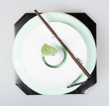 kek veya bir arka plan üzerinde doğum günü pastası.