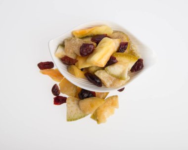 Kurutulmuş meyve veya arka plan üzerinde çeşitli Konserve sebzeleri.