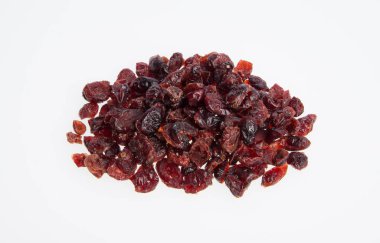 kurutulmuş kızılcık veya bir arka plan üzerinde kurutulmuş meyve.