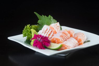 Japon mutfağı. sashimi arka planda