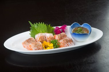 Japon mutfağı. sashimi arka planda
