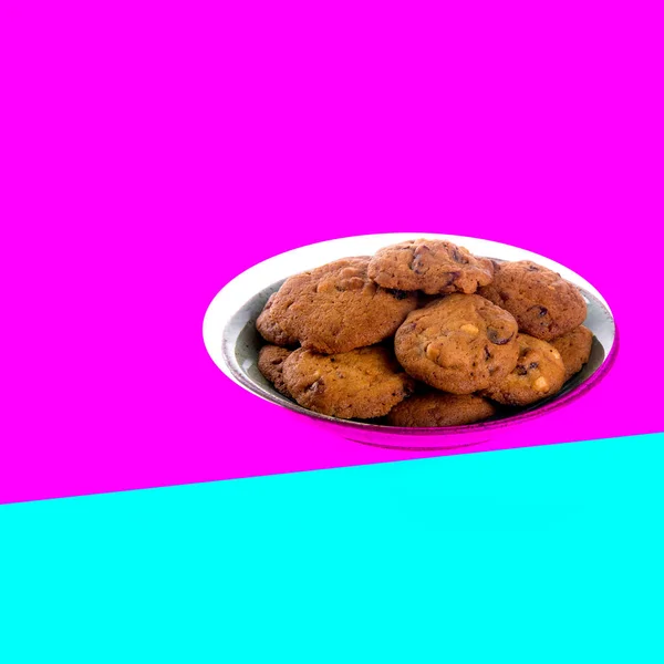 Galletas o galletas de chips de chocolate con diseño conceptual . — Foto de Stock