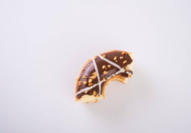 Donut ya da donut. Arka planda yeni bir ısırık izi yok..