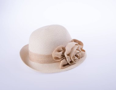 Şapka ya da bayan hasır şapka yeni bir arka planda.