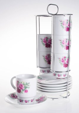 fincanda ya da el boyası çiçek seramik bardak seti arkaplanda yeni