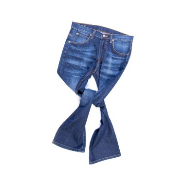 Beyaz arka planda yeni bir konsept kot pantolon veya kot pantolon.