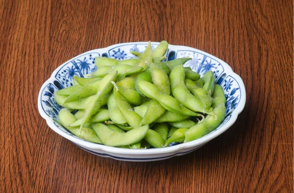 Fagiolo o soia giapponese verde su uno sfondo nuovo . — Foto Stock