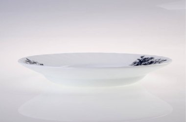 Yeni bir arka planda plaka ya da el boyası.