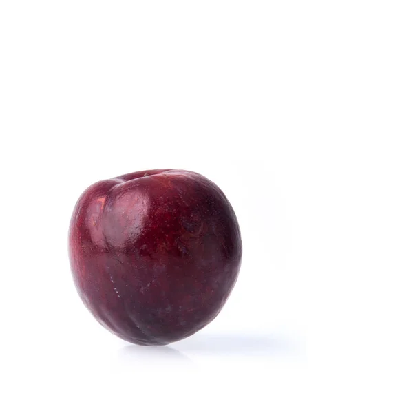 Prune ou prune mûre sucrée fruit sur un fond nouveau . — Photo