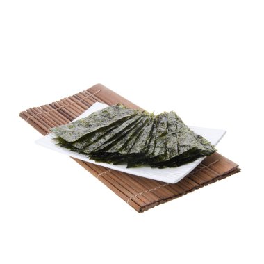 Arka planda deniz yosunu ya da yosun atıştırmalığı var.