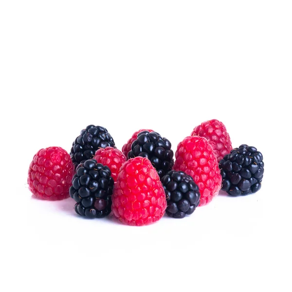新背景下的黑莓或新鲜黑莓 — 图库照片