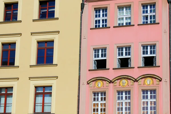 Építészet, Wrocław, Lengyelország, Európa. Belváros, színes, a történelmi piac tértől bérházak. Alsó-Szilézia, Európa. — Stock Fotó