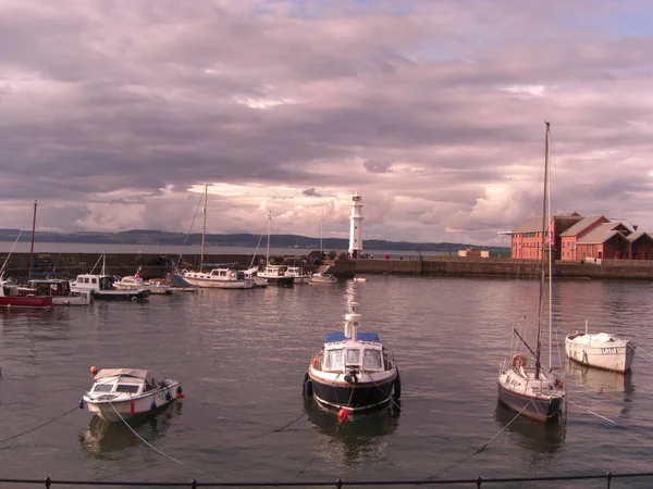 Baots en Newhaven Lighthouse, Edimburgo —  Fotos de Stock