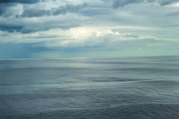Oceano e cielo — Foto Stock