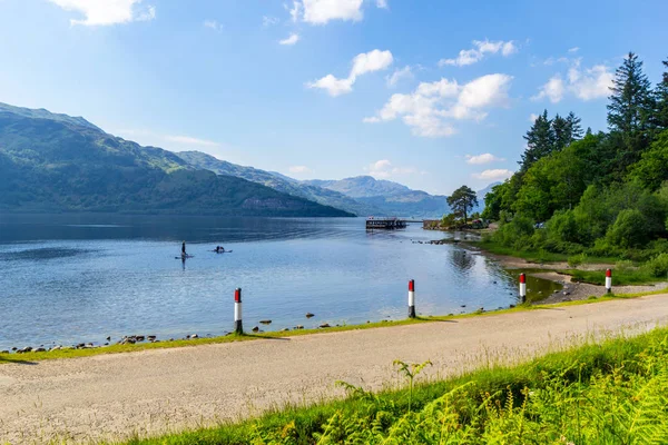 Loch Lomond w rowardennan, lato w Szkocji, Wielka Brytania — Zdjęcie stockowe