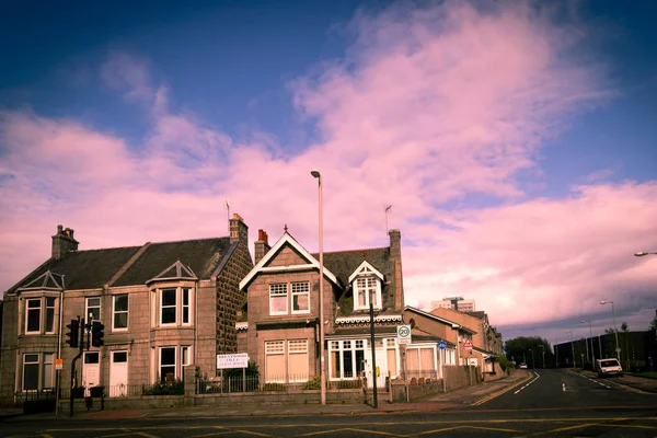 Σπίτια στην Αμπερντίν πόλη της Σκωτίας, Μεγάλη Βρετανία — Φωτογραφία Αρχείου