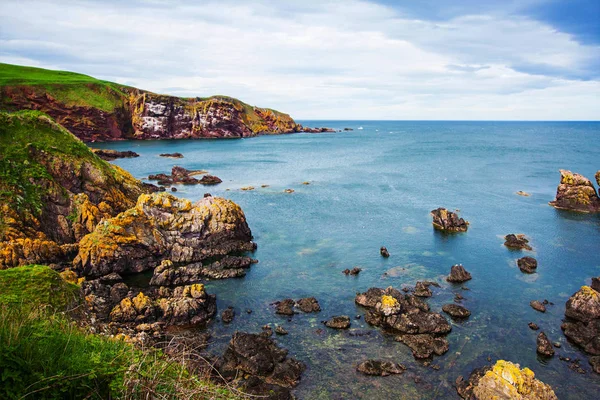 St Abbs village and harbour — Stock Photo, Image
