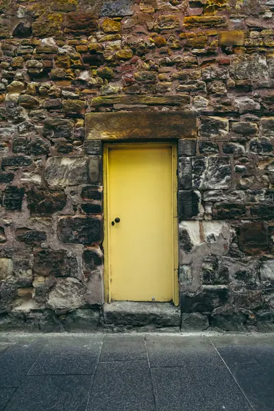 Old Yellow Door Stone Wall Scotland — Stock Photo, Image