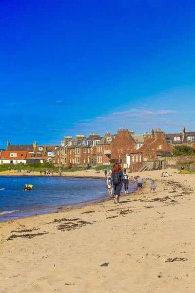 North Berwick Strand Toeristen Lopen Het Zand East Lothian — Stockfoto