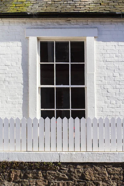 Altes Stilvolles Klassisches Fenster Schlichten Haus — Stockfoto