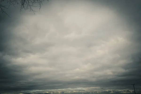 Verträumter Himmel Mit Dramatischen Wolken Und Kopierraum — Stockfoto