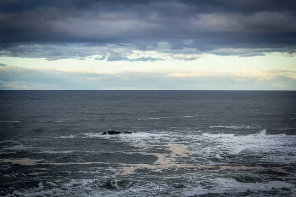 Burzliwe Morze Dunbar Nadmorskie Miasto Szkocji Wielka Brytania — Zdjęcie stockowe
