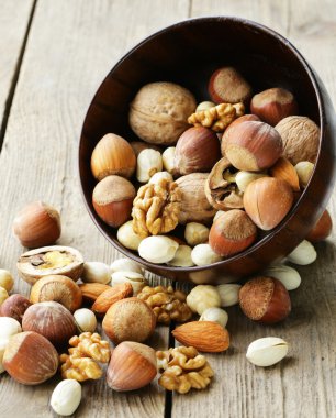 Mix fındık (fındık, badem, ceviz)