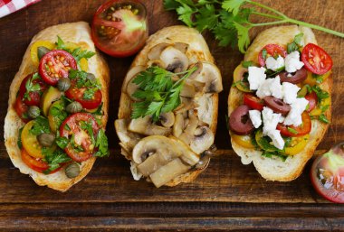 İtalyan meze bruschetta farklı Topingler ile