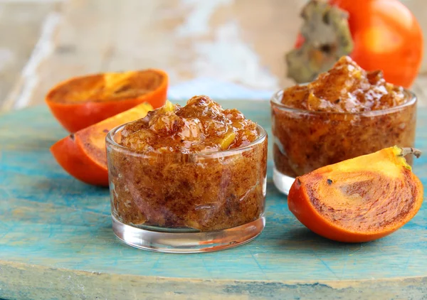 Mermeladas caseras de caquis de naranja maduros — Foto de Stock