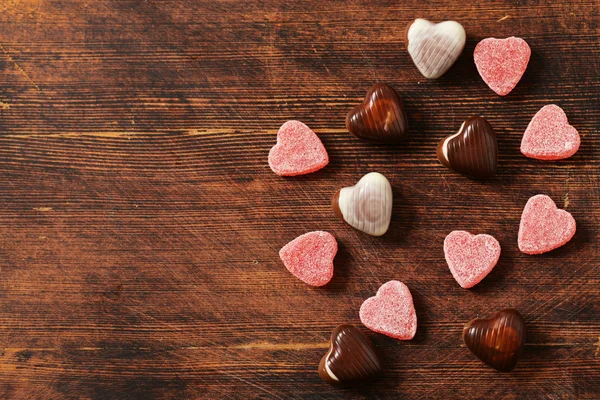 Srdce čokoládové bonbóny. Dárek pro dovolenou. Datum na Valentýna — Stock fotografie