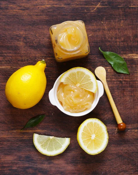 Crema di cagliata di limone a base di limoni biologici naturali — Foto Stock