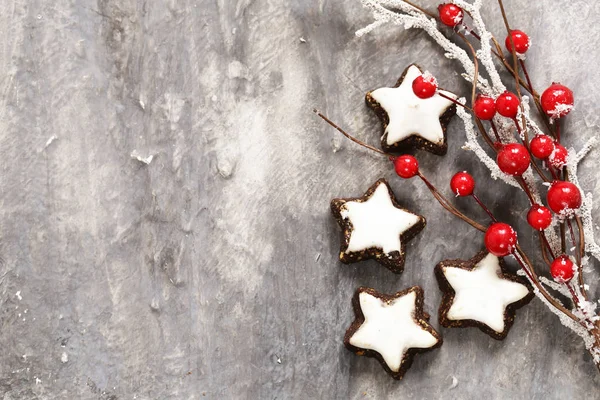 Tradiční vánoční sladké perníčky s kořením — Stock fotografie