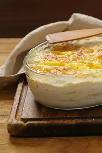 Traditional French potato gratin with cream and cheese — Stock Photo, Image